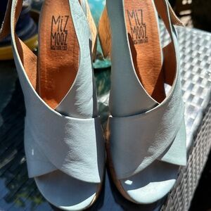 MIZ MOOZ COMET SKY BLUE PLATFORM SANDALS 38/8